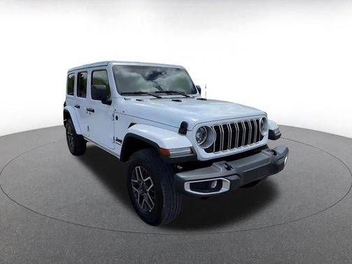 Bright White Clearcoat 2025 Jeep Wrangler Sahara