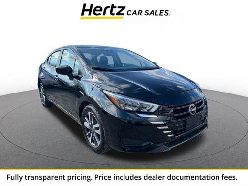 Super Black 2025 Nissan Versa 1.6 SV