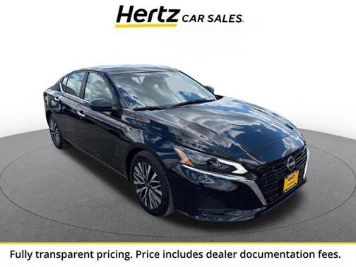 Super Black 2025 Nissan Altima SV