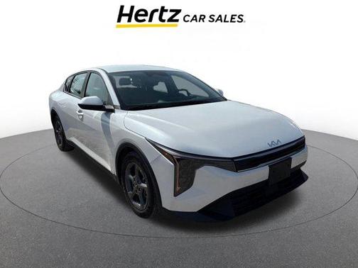 Snow White Pearl 2025 Kia K4
