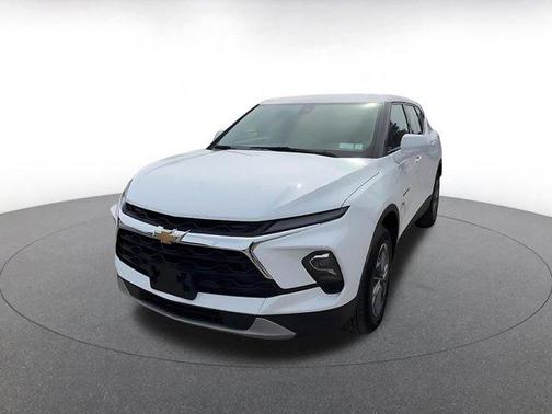 Summit White 2025 Chevrolet Blazer LT