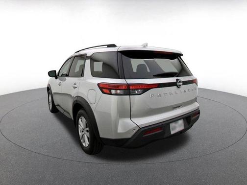 Brilliant Silver Metallic 2025 Nissan Pathfinder SV