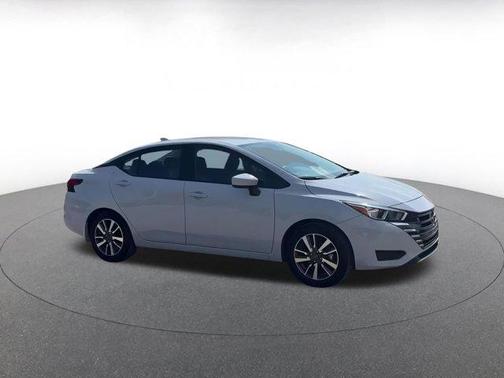 2024 Nissan Versa 1.6 SV