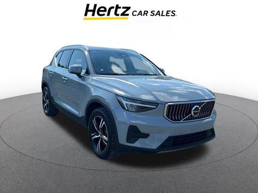 2024 Volvo XC40 CORE