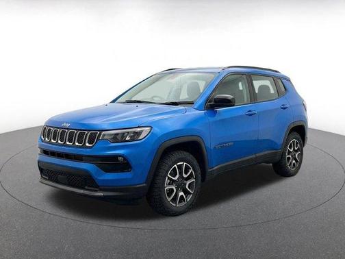 Hydro Blue Pearlcoat 2025 Jeep Compass Trailhawk