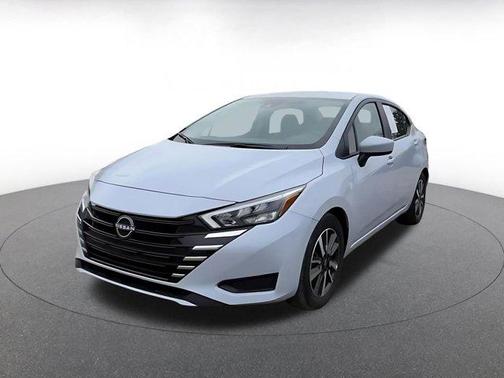 Gray Sky Pearl 2025 Nissan Versa 1.6 SV