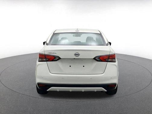 Aspen White 2025 Nissan Versa 1.6 SV