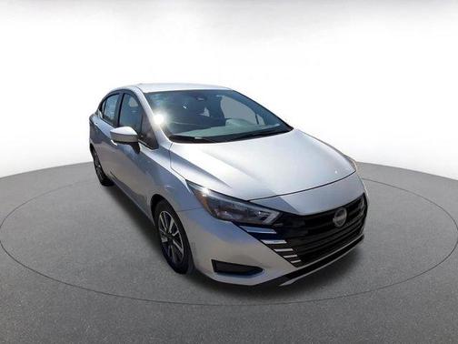 Brilliant Silver Metallic 2025 Nissan Versa 1.6 SV