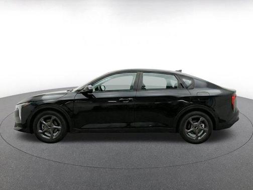 Aurora Black Pearl 2025 Kia K4