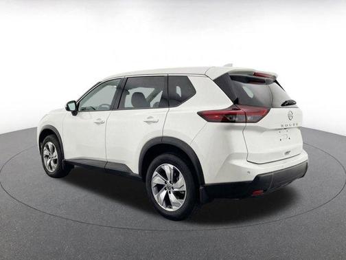 Brilliant Silver Metallic 2025 Nissan Rogue SV