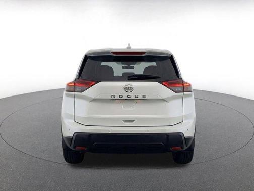 Brilliant Silver Metallic 2025 Nissan Rogue SV