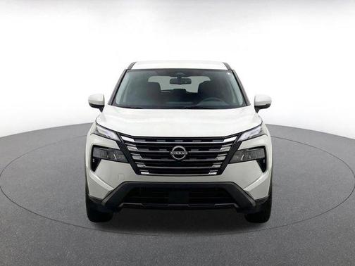 Brilliant Silver Metallic 2025 Nissan Rogue SV