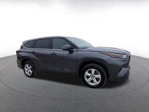 2025 Toyota Highlander LE