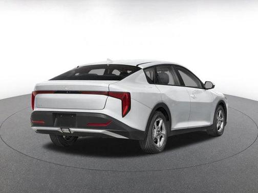 Snow White Pearl 2025 Kia K4
