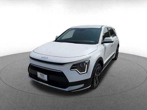 Snow White Pearl 2026 Kia Niro LX