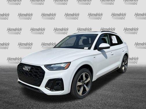 2022 Audi Q5 45 S line Premium Plus