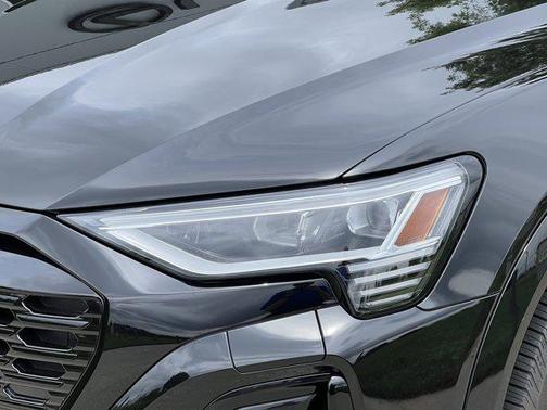 2024 Audi Q8 e-tron Premium