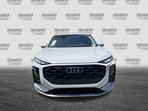 Glacier White Metallic 2026 Audi Q3 TFSI quattro S tronic