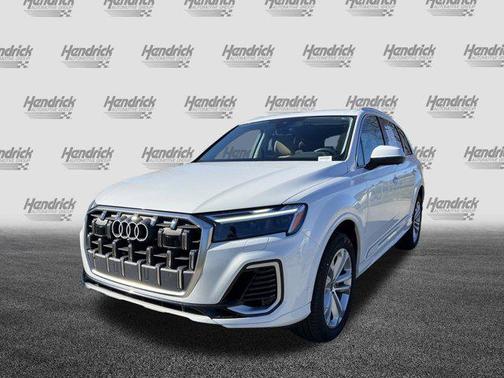 2025 Audi Q7 55 Premium Plus