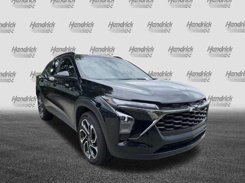 Mosaic Black Metallic 2025 Chevrolet Trax FWD 2RS