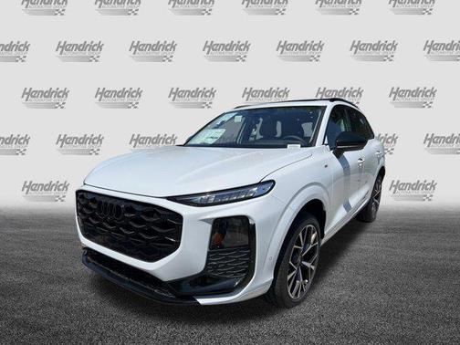 Glacier White Metallic 2026 Audi Q3 TFSI quattro S tronic