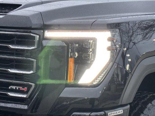 2024 GMC Sierra 2500 AT4