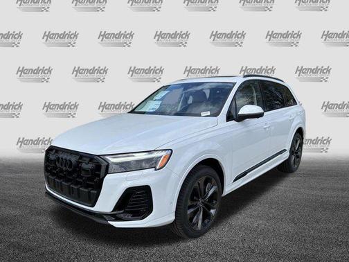 2025 Audi Q7 55 Premium Plus