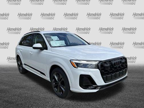 2025 Audi Q7 55 Premium Plus