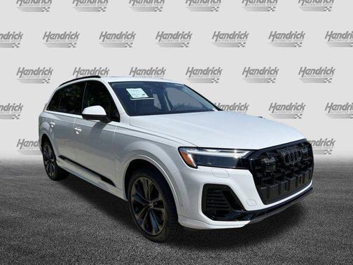 2025 Audi Q7 55 Premium Plus