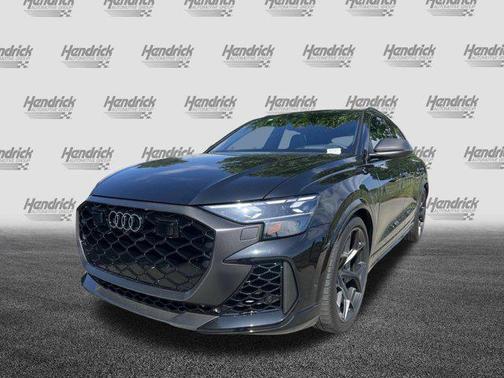 Mythos Black Metallic 2025 Audi RS Q8 4.0T