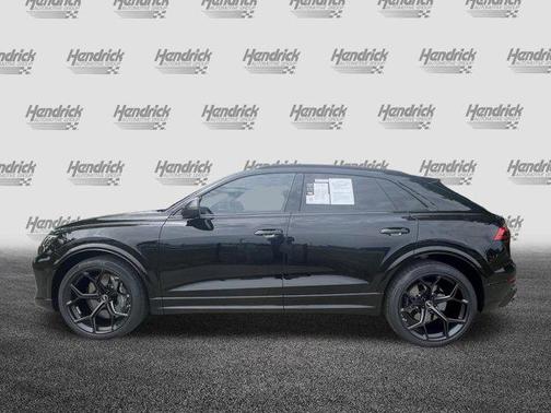 Mythos Black Metallic 2025 Audi RS Q8 4.0T