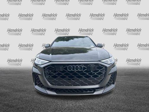 Mythos Black Metallic 2025 Audi RS Q8 4.0T