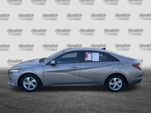 2021 Hyundai ELANTRA SE