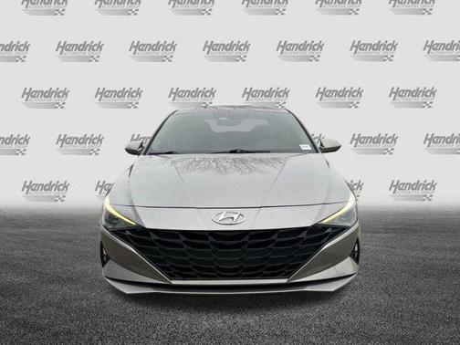 2021 Hyundai ELANTRA SE