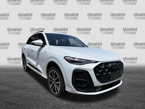 Glacier White Metallic 2026 Audi Q5 Premium Plus TFSI quattro S tronic