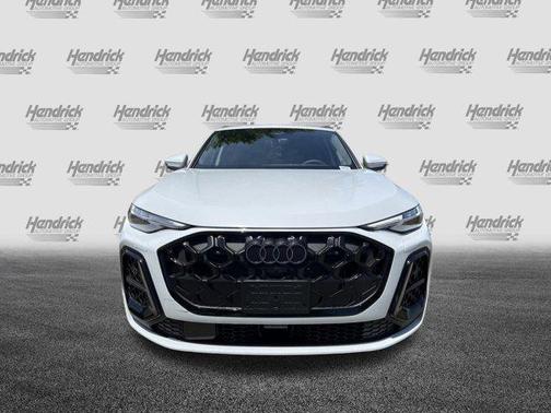 Glacier White Metallic 2026 Audi Q5 Premium Plus TFSI quattro S tronic