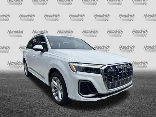 Glacier White Metallic 2026 Audi Q7 55 Premium Plus