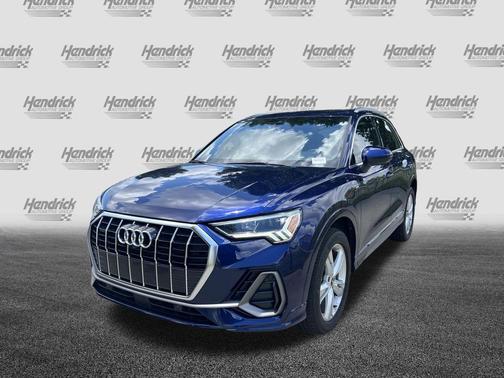 Navarra Blue Metallic 2022 Audi Q3 45 S line Premium Plus
