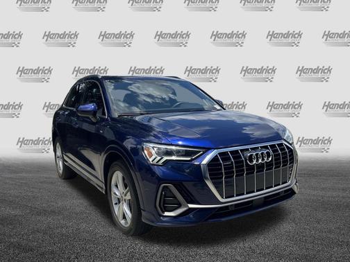 Navarra Blue Metallic 2022 Audi Q3 45 S line Premium Plus