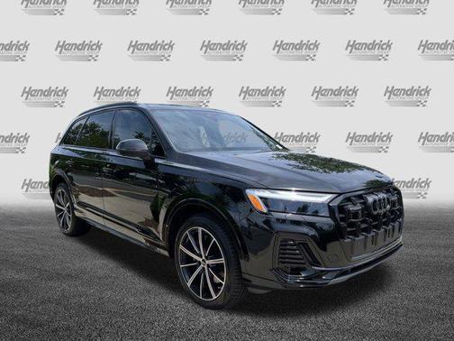 2025 Audi Q7 45 Premium Plus