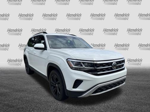 Pure White 2022 Volkswagen Atlas 2.0T SE w/Technology