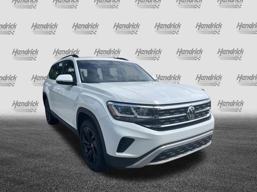Pure White 2022 Volkswagen Atlas 2.0T SE w/Technology