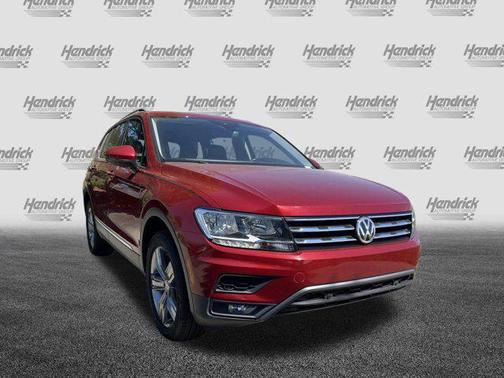 Cardinal Red Metallic 2020 Volkswagen Tiguan 2.0T SEL