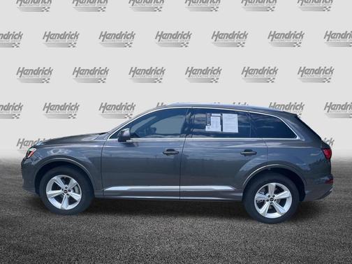 Samurai Gray Metallic 2025 Audi Q7 45 Premium