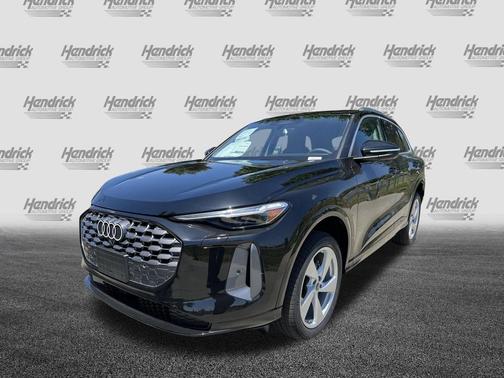Mythos Black Metallic 2026 Audi Q5 Premium Plus TFSI quattro S tronic
