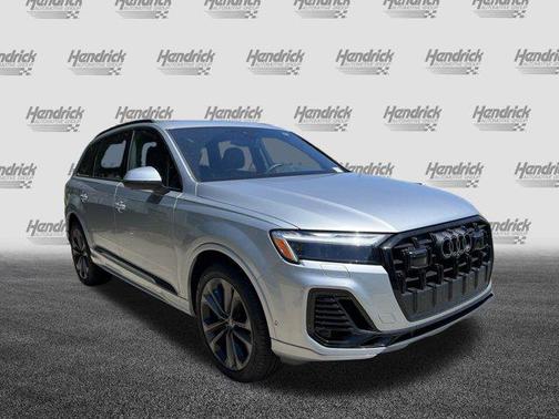 2025 Audi Q7 55 Premium Plus