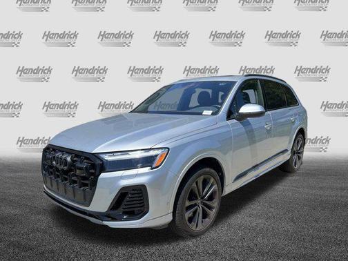 2025 Audi Q7 55 Premium Plus