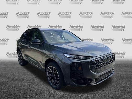 Daytona Gray Pearl Effect 2026 Audi Q3 TFSI quattro S tronic