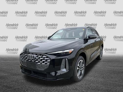 Mythos Black Metallic 2025 Audi Q5 Premium TFSI quattro S tronic