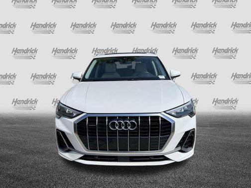 2022 Audi Q3 45 S line Premium